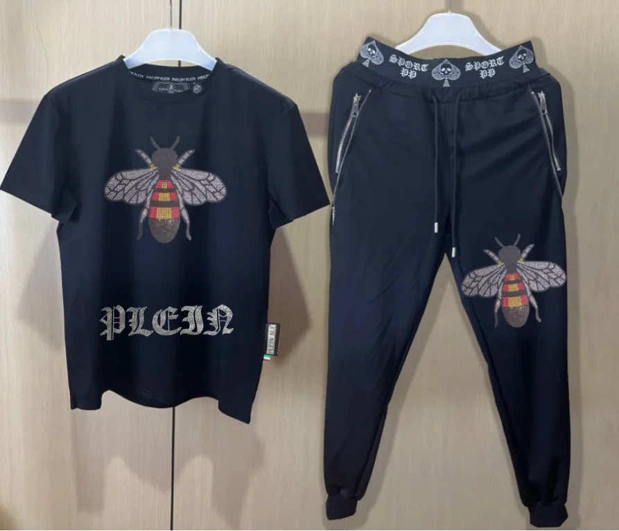

Premium Men's Designer Tracksuit Set - Top Brand Outfit Fitted Joggers set Soft Material for All-Day Comfort