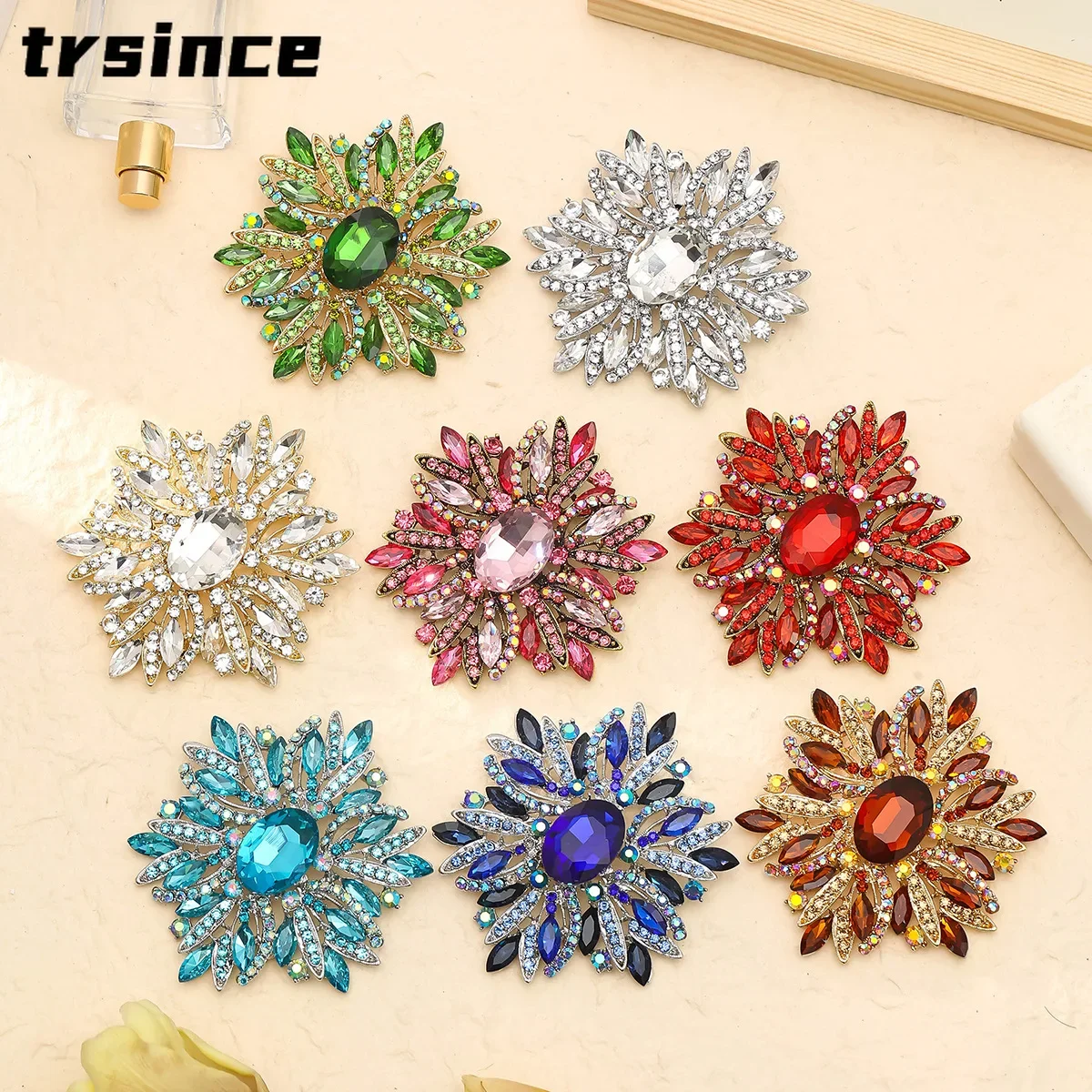 빈티지 크리스털 꽃 브로치, 절묘한 디자인, 니치 미리 사랑받은 코사지 숙녀, 럭셔리 핀 의류 액세서리