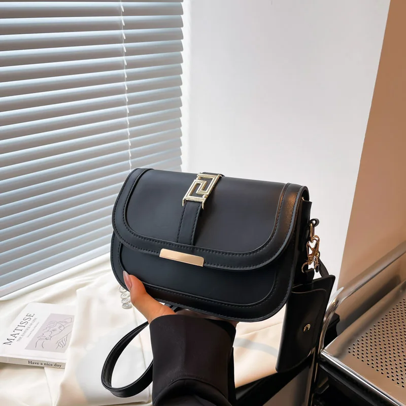 

2025 Summer Saddle Crossbody Bag for Women Minimalist Shoulder Purse Fashionable Handbag
