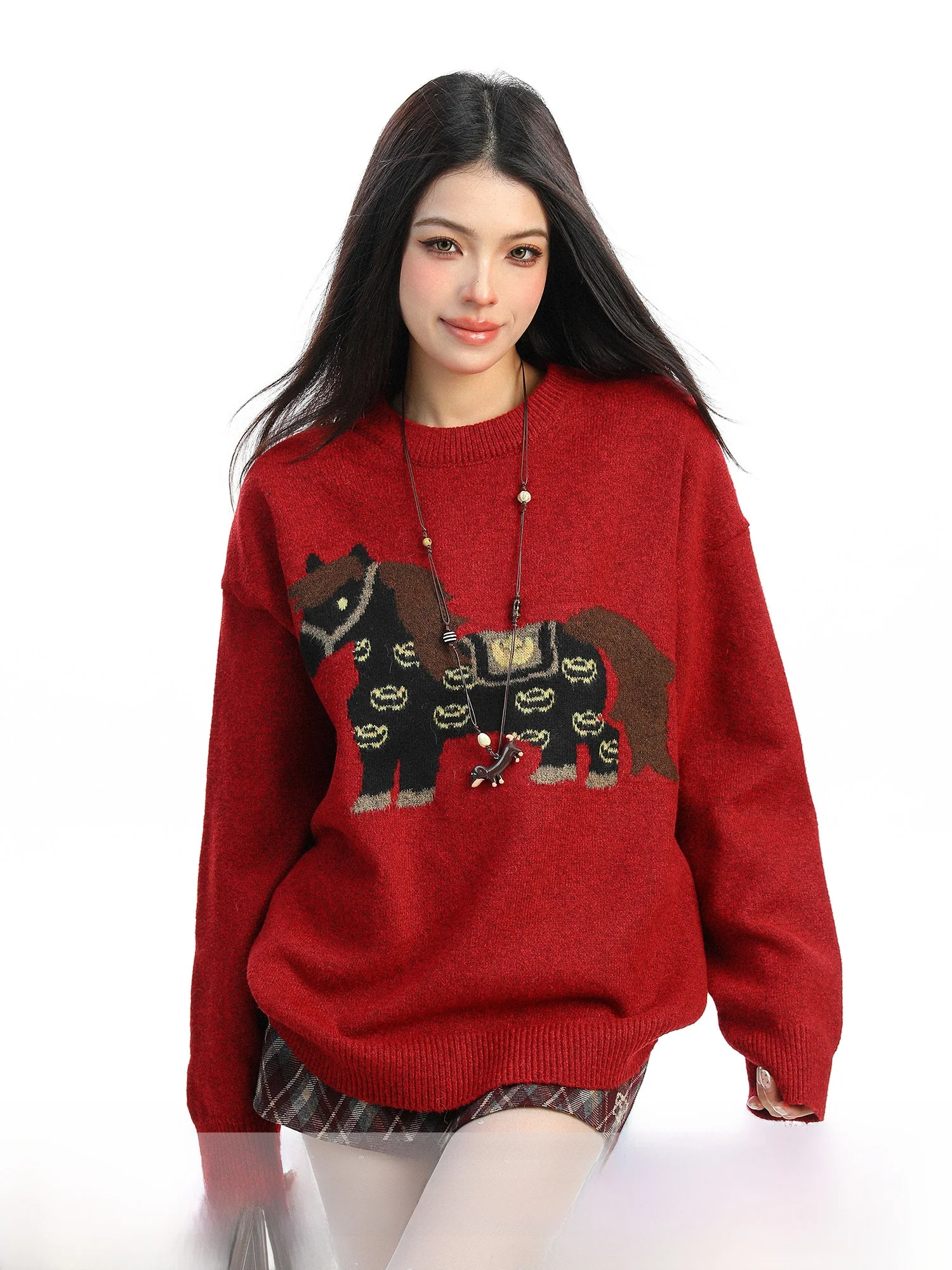 

Свободный крой, круглый вырез, трикотаж, красный, с небольшой вышивкой, женский, осенне-зимний, повседневный, для пар, новогодний топ