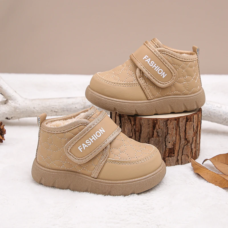 

2025 зимняя детская новая бархатная хлопковая обувь, детские повседневные теплые хлопковые сапоги на мягкой подошве, модные короткие зимние сапоги для мальчиков и девочек