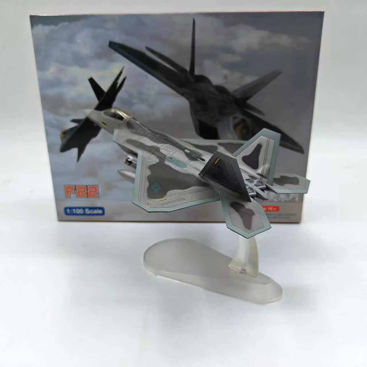 

Diecast 1:100 Scale U.S. Air Force F-22 Stealth Fighter Raptor Missile Mode Alloy Aircraft Model Collectible Toy Gift Souvenir