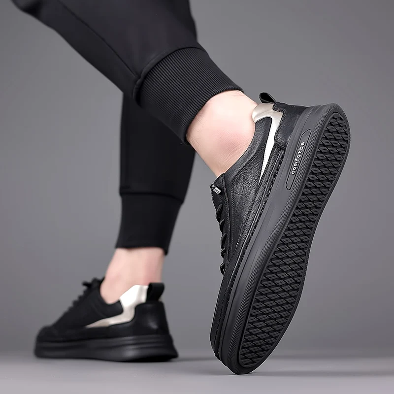 

New Style Walking Shoes for Men, Flat, Simple Design, Breathable and Comfortable Outdoor Sports Leisure Shoes