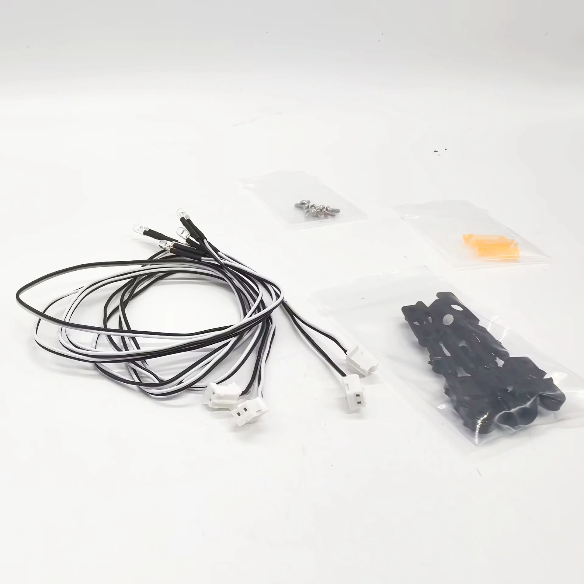 

RC 1/14 Tow Head General Modified Side Skirt Light Indicator with Light Warning LED Light for Tamiya Truck DIY Parts