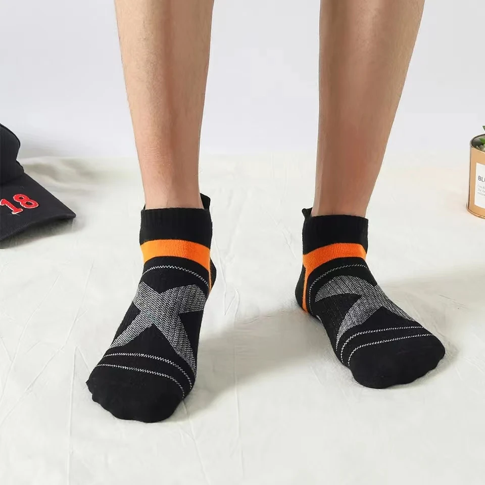 5 paires de chaussettes de haute qualité pour hommes, chaussettes d'été décontractées en coton, courtes et respirantes, noires, pour course à pied, taille 38 à 45