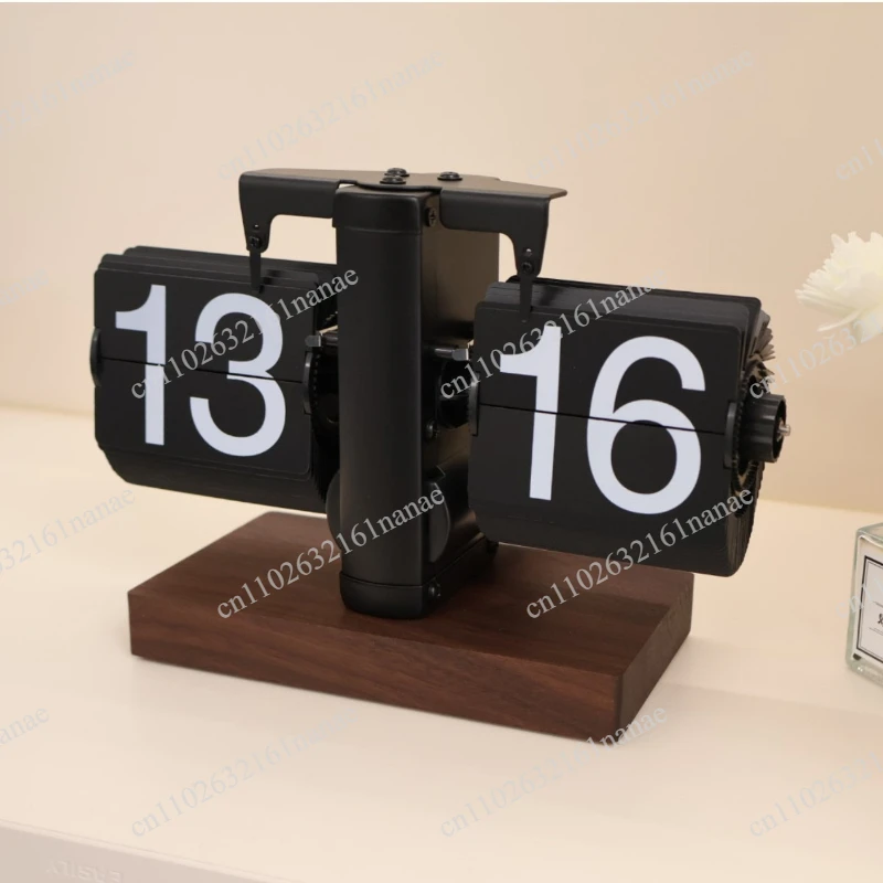 Flip Clock Retro Digital Table Clock Vintage Mechanical Auto Flip Clock Table Decoration and Accessories for Home Room Cafe Desk