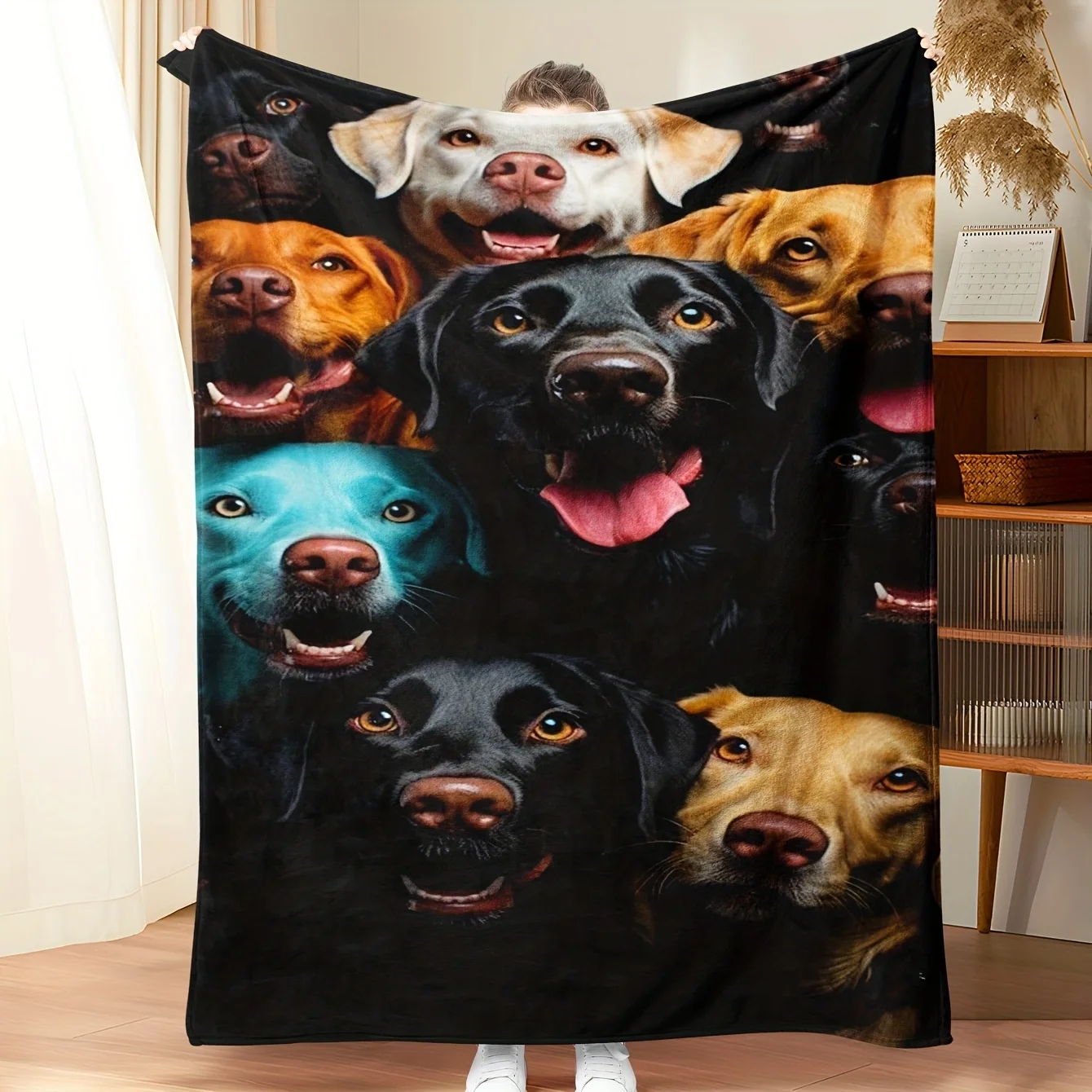 A group of cute dog patterns Flannel printed blanket suitable for all seasons suitable for living room office sofa and travel