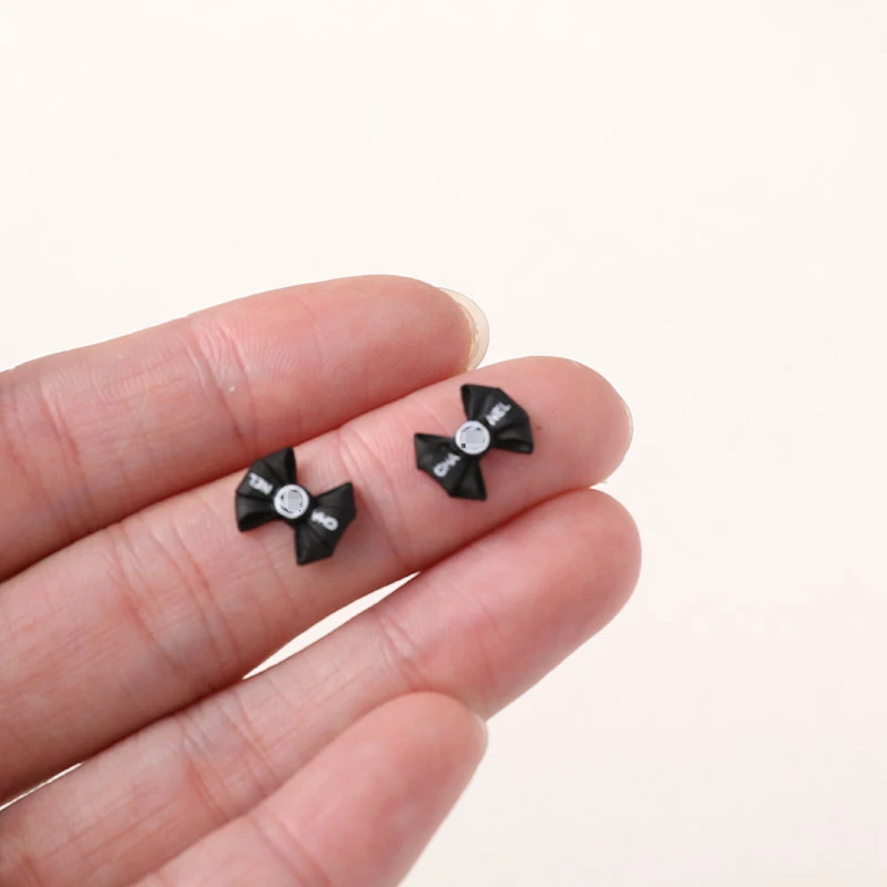 50pcs Black Bow Letter Nail Charms Beauty Resin Flatback Cabochon Nail Art Decoration DIY Resin Nail Accessories