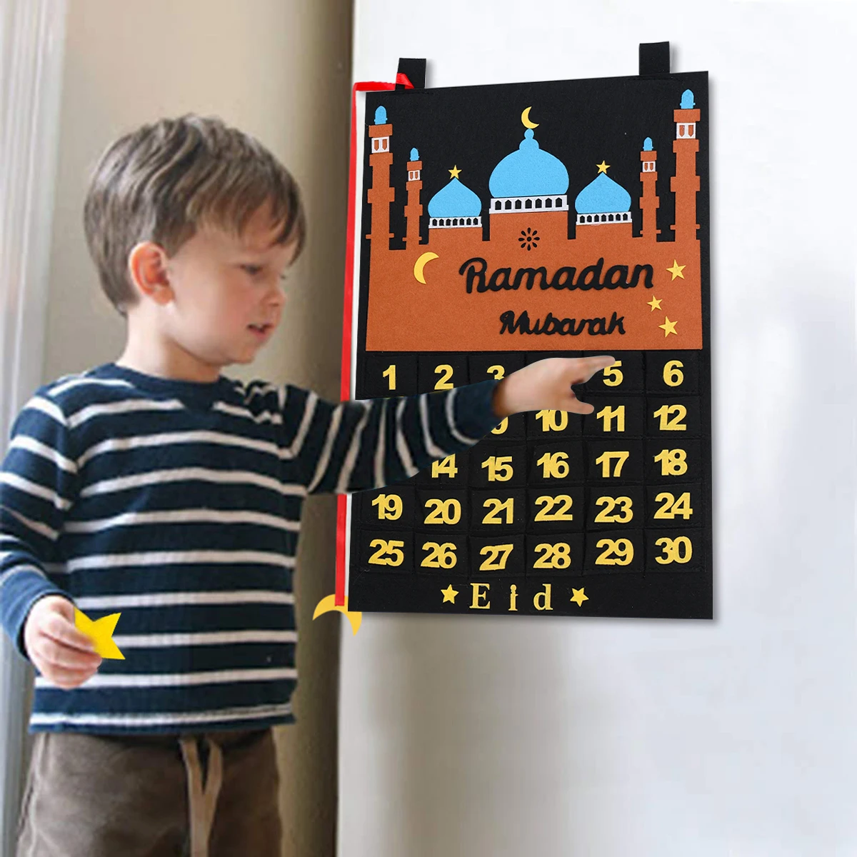 تقويم عيد مبارك للعد التنازلي مع جيب ، شعر ، رمضان ، ديكور