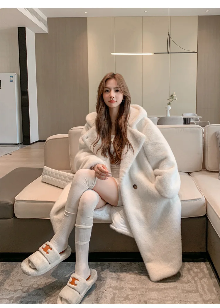 2024 New Extended Hat Imitation Fur and Satin Wool Coat for Women Winter European and American Fashion Loose Wool Jacket