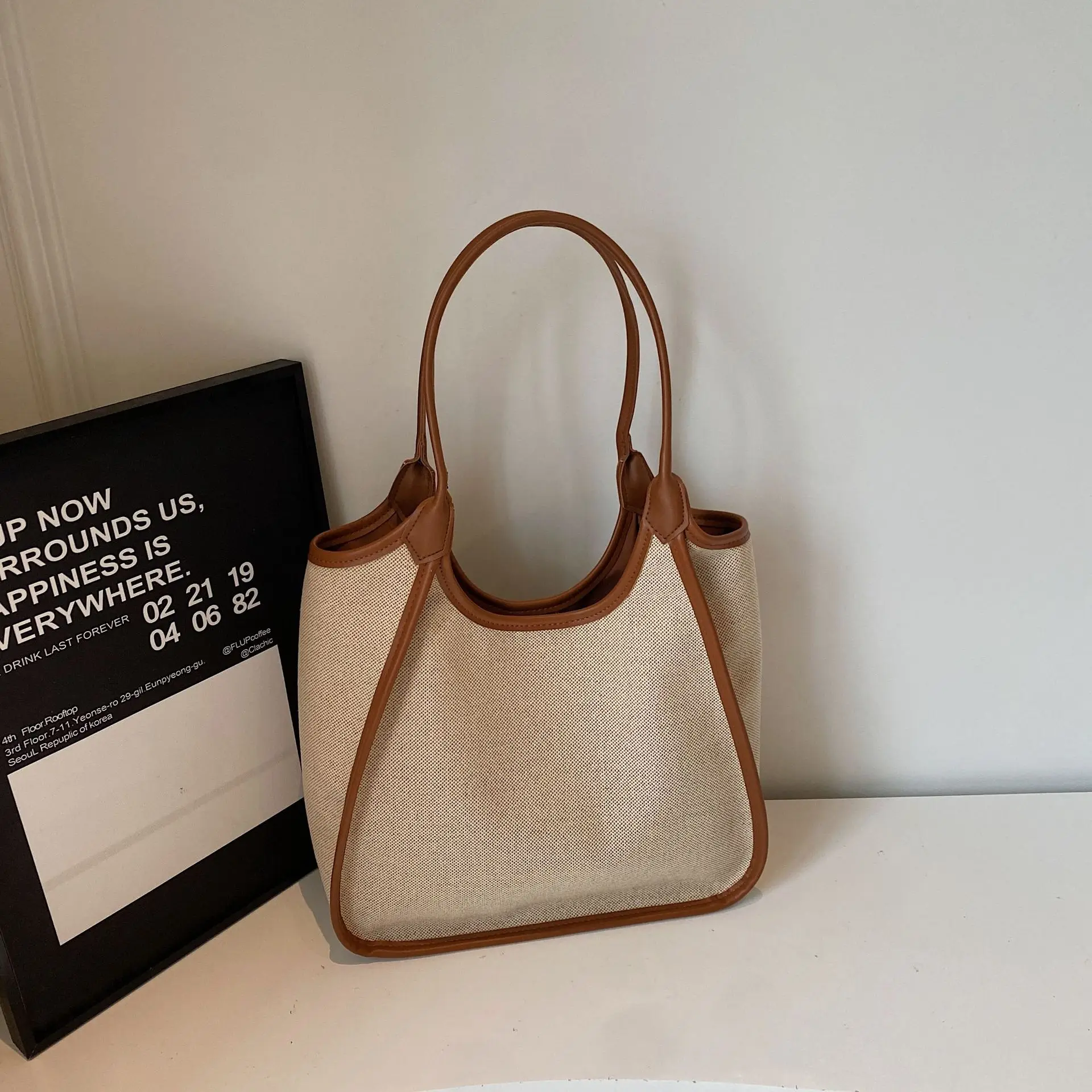 

Модная сумка через плечо 2025 года, просторная текстурированная сумка для женщин, модная сумка через плечо «день-ночь», минималистичная сумка на ремне, универсальная