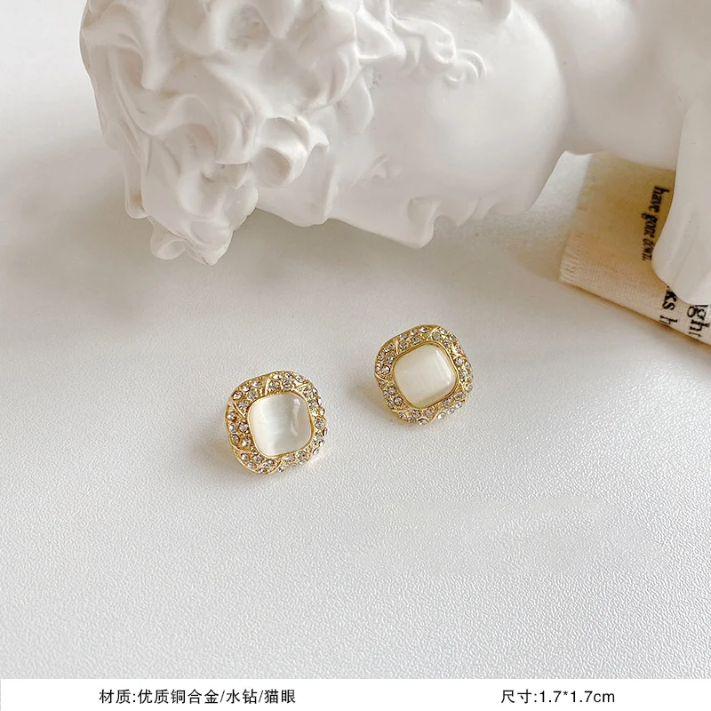 Brincos quadrados versáteis Joias elegantes para os ouvidos Minimalistas, modernos e refinados Brincos de inspiração luxuosa