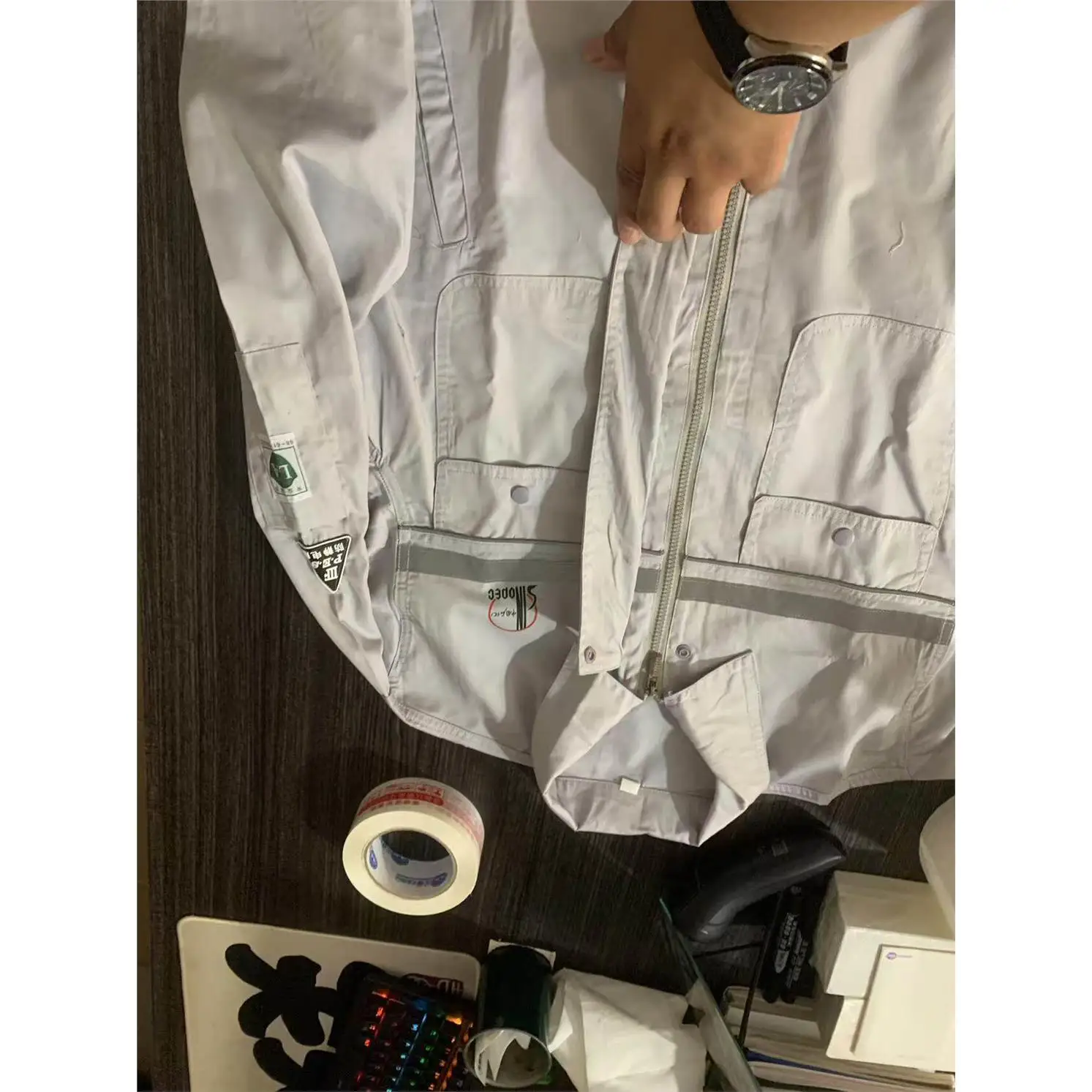 

Антистатическая летняя рабочая одежда с длинным рукавом для нефтеперерабатывающих станций, защитная спецодежда из смеси хлопка и полиэстера с V-образным вырезом