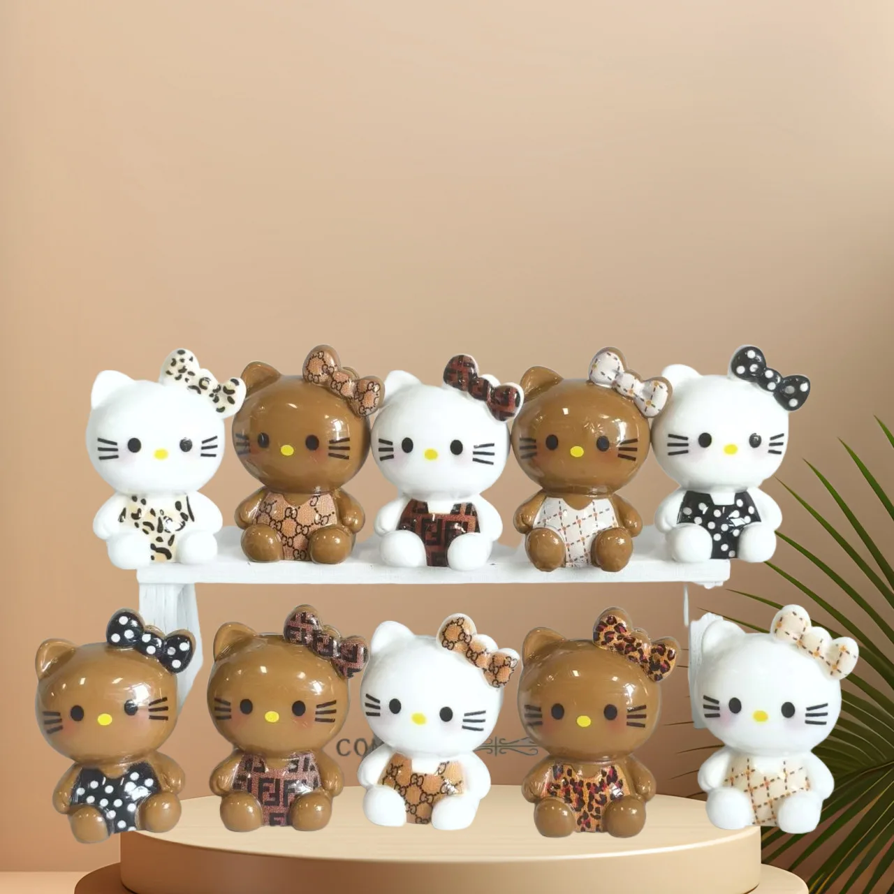 

5/10pcs For Kt Desktop Figurines Cute Cartoon Car Decorations Office Ornaments Gifts for Men and Women DIY Accessories