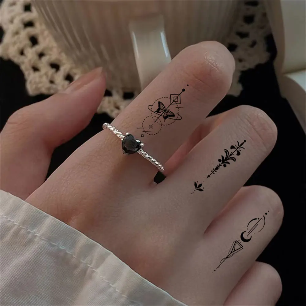 10 قطعة ملصقات وشم الإصبع مقاوم للماء زهرة ورقة القمر نمط الوشم المؤقت أسود صغير الحناء وهمية الوشم لليد