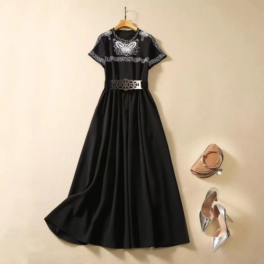 

European and American women's clothing 2023 autumn new Round neck Short sleeve butterfly embroidery Fashion Belt Pleated dress