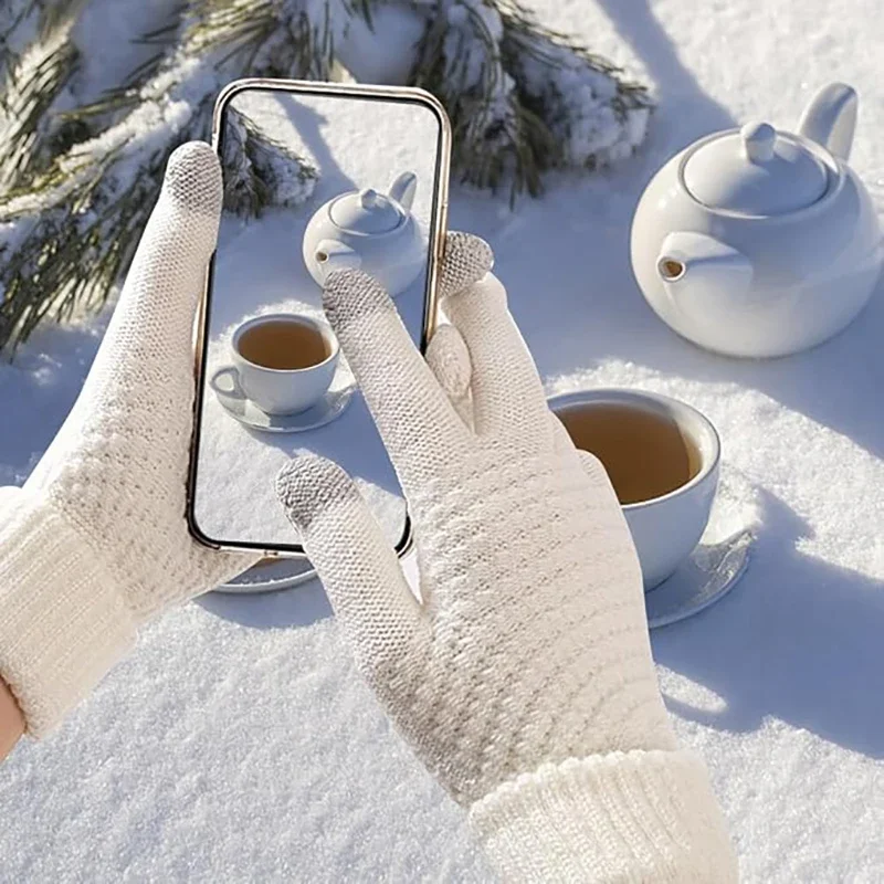 Winter Women's Warm Knitted Gloves with Two Finger Touch Screen for Personalized Clothing Matching, Suitable for Daily Commuting