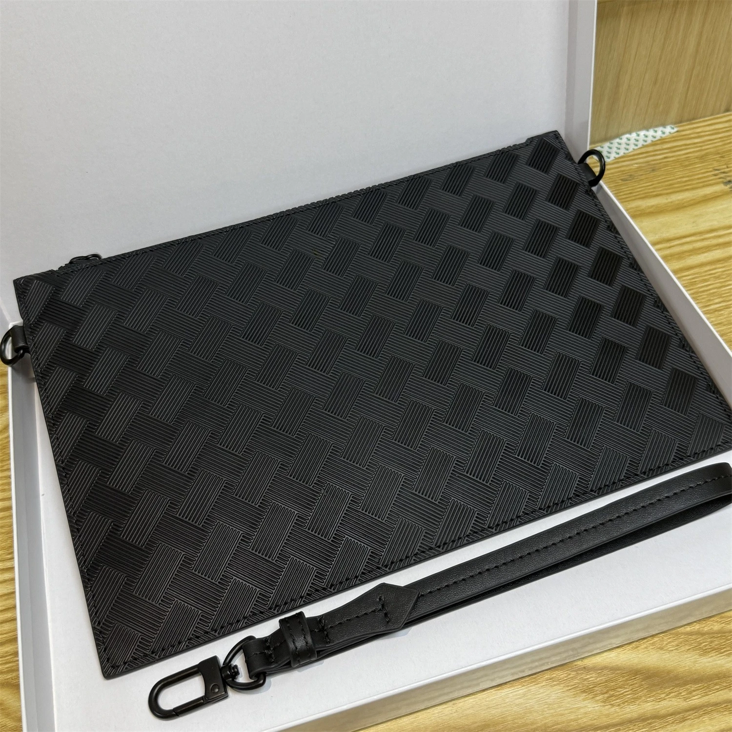 

Mens Clutch Bag Black Embossed Leather Ashion Business Handbag Large Capacity Portable Wristlet Bag Luxury Brand for Daily Use