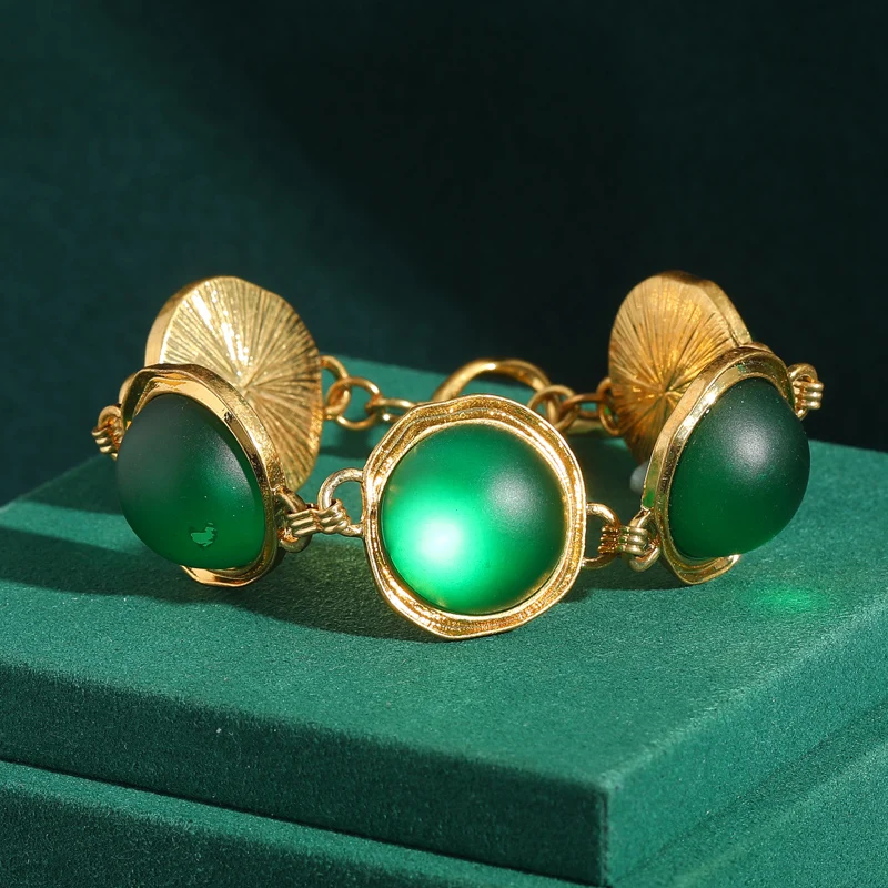 

Vintage Emerald Green Cat Eye Charm Bracelet Chain Circular Glass Moonstone Luxury Brand Jewelry Mothers Day Gift 2025 Trending