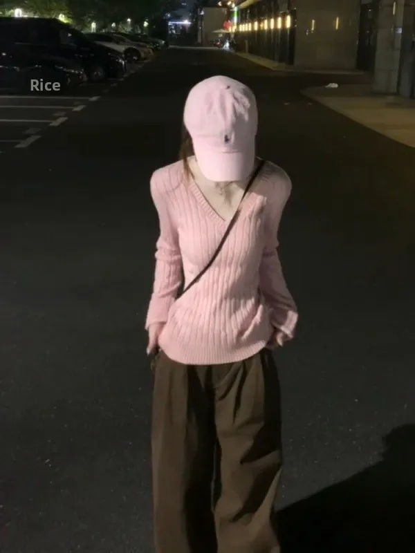 

Korean Sle Pink V-Ne Knitted Sweater Women's Slim Fit Inner Wear Soft Comfortable Spring 2026 New Arrival Top