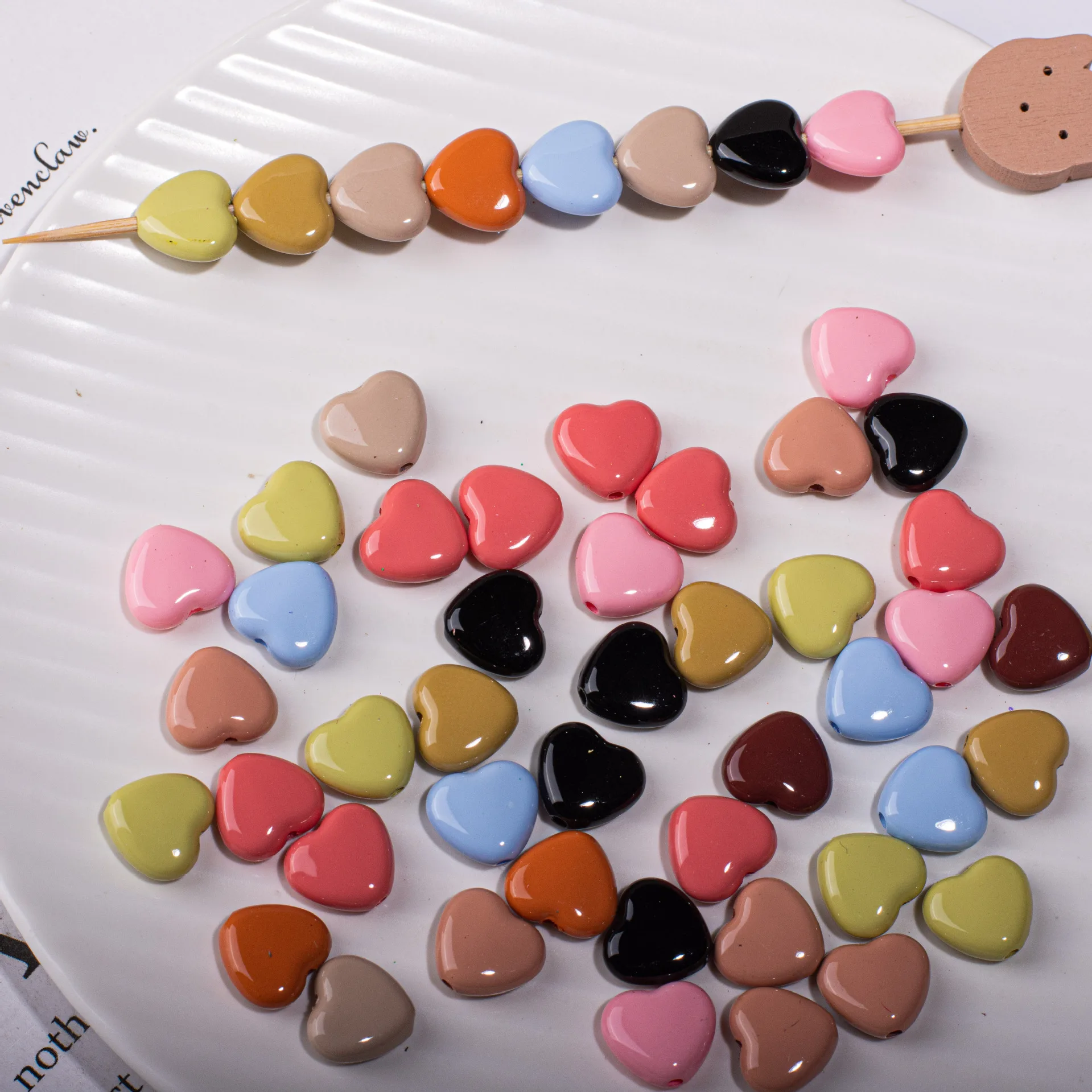 Wholesale 200pcs 13*12mm Winter Solid Colors Love Heart Shape Acrylic Love Heart Beads Fit Bracelet Earring Necklace Spacers