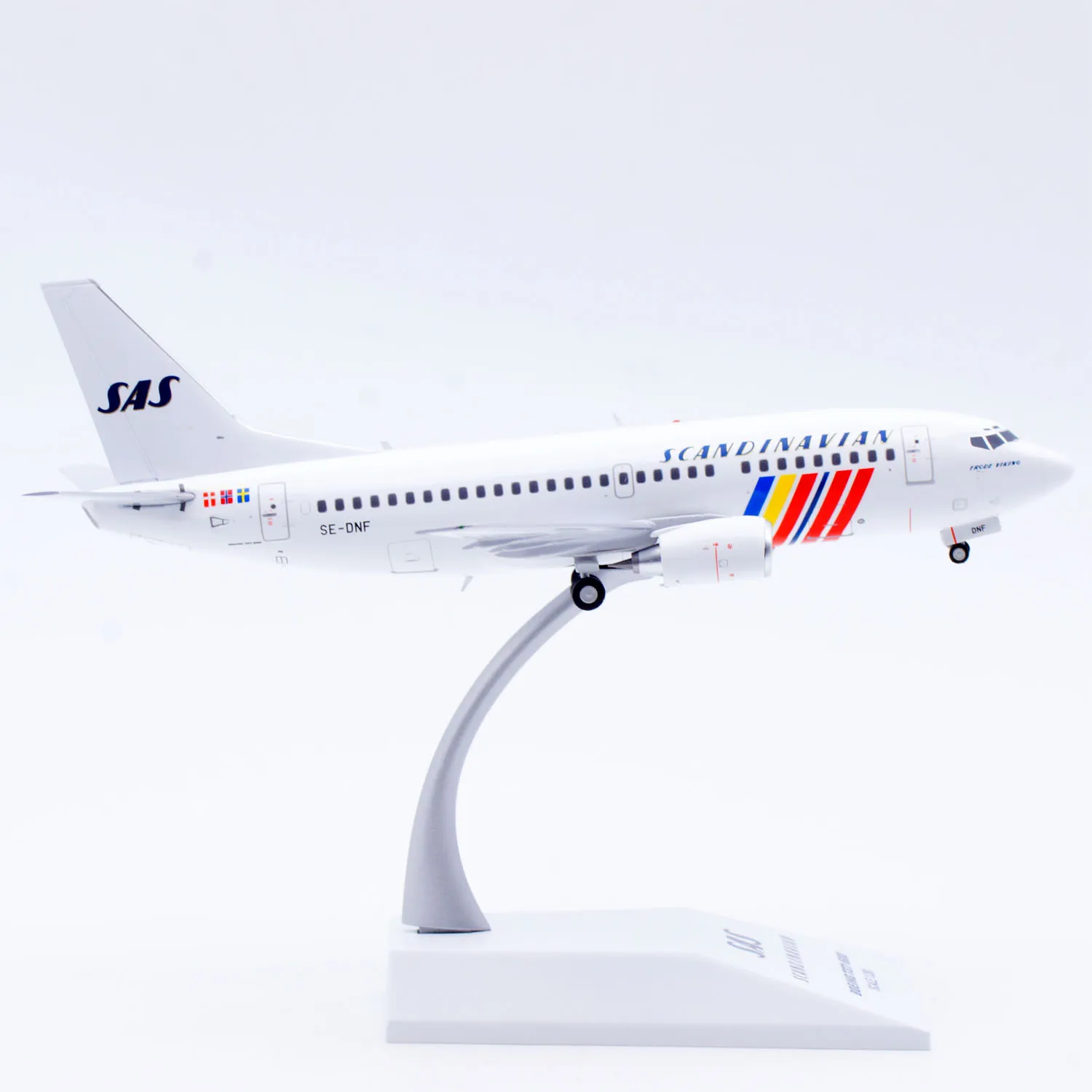 XX20498 سبيكة تحصيل طائرة هدية JC أجنحة 1:200 SAS الخطوط الجوية الاسكندنافية بوينغ B737-500 دييكاست طائرة نموذج طائرة SE-DNF