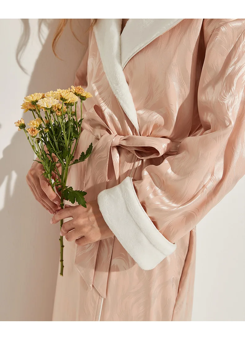 Autumn Winter New Hooded Long Robe Sleepwear High End Luxury Thicken Double Layered Warm Velour Bathrobe Kimono Gown Homewear