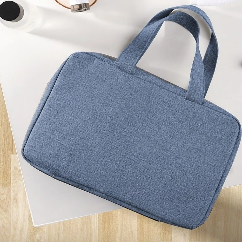 حقائب مستحضرات التجميل المعلقة ذات اللون الصلب غير الرسمية بسحاب حقائب مكياج ذات سعة كبيرة رطبة وجافة منفصلة مقاومة للماء وحقيبة غسيل للحمام