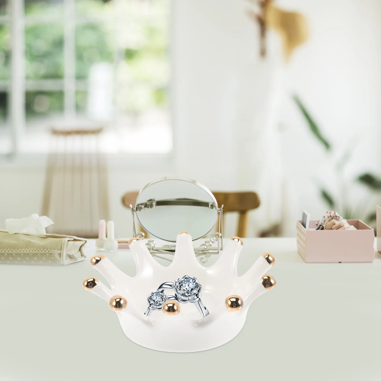 Ceramic Crown Jewelry Tray Chic Ring Holder Dish Perfect Gift for Women Teens Jewelry Display Organizer Ring Tray