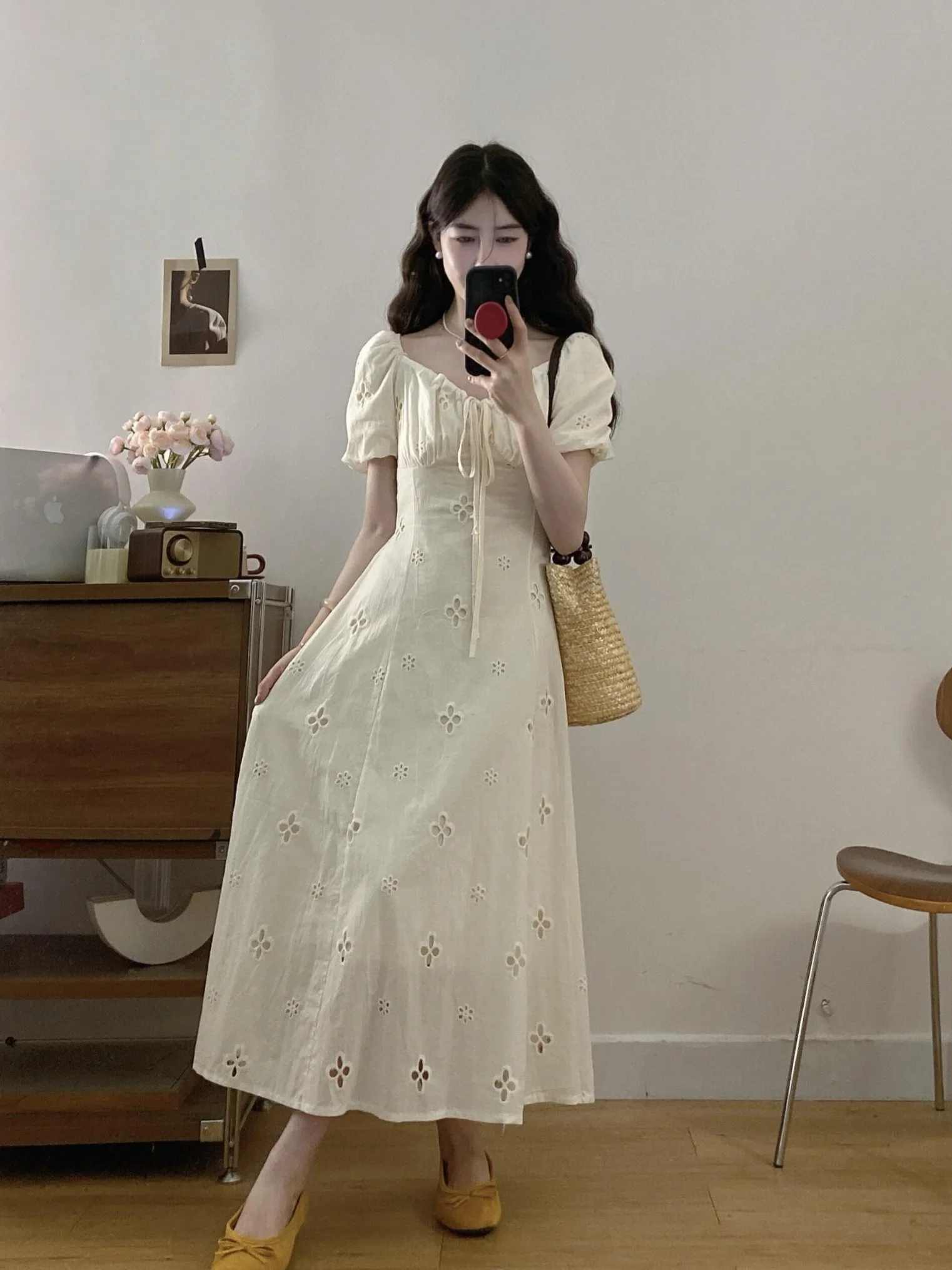 

Женское платье больших размеров с поясом на талии и вышитым цветочным узором, квадратный воротник, летняя новинка, корейский стиль, облегающий крой