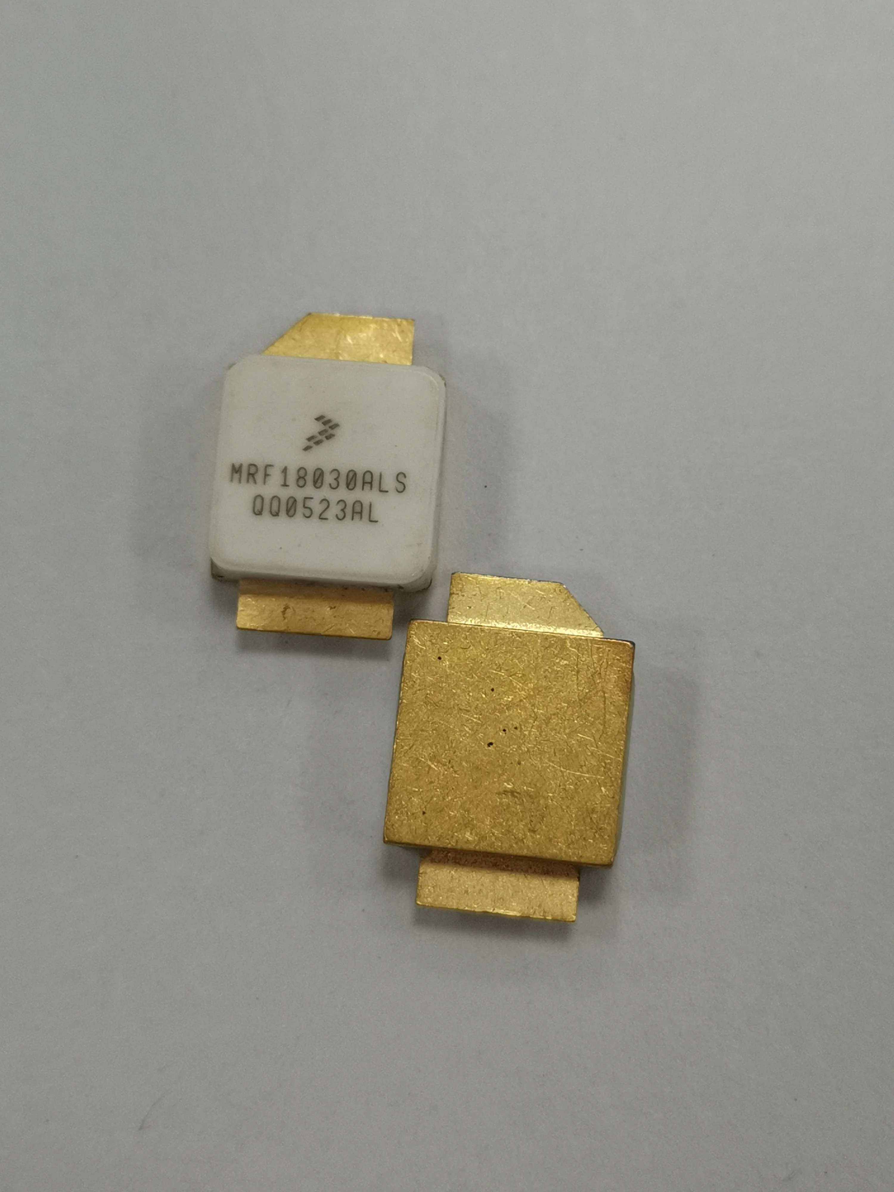 MRF18030ALS  1 unit price excluding tax HF tube RF power tube amplifier RF module resistor and capacito