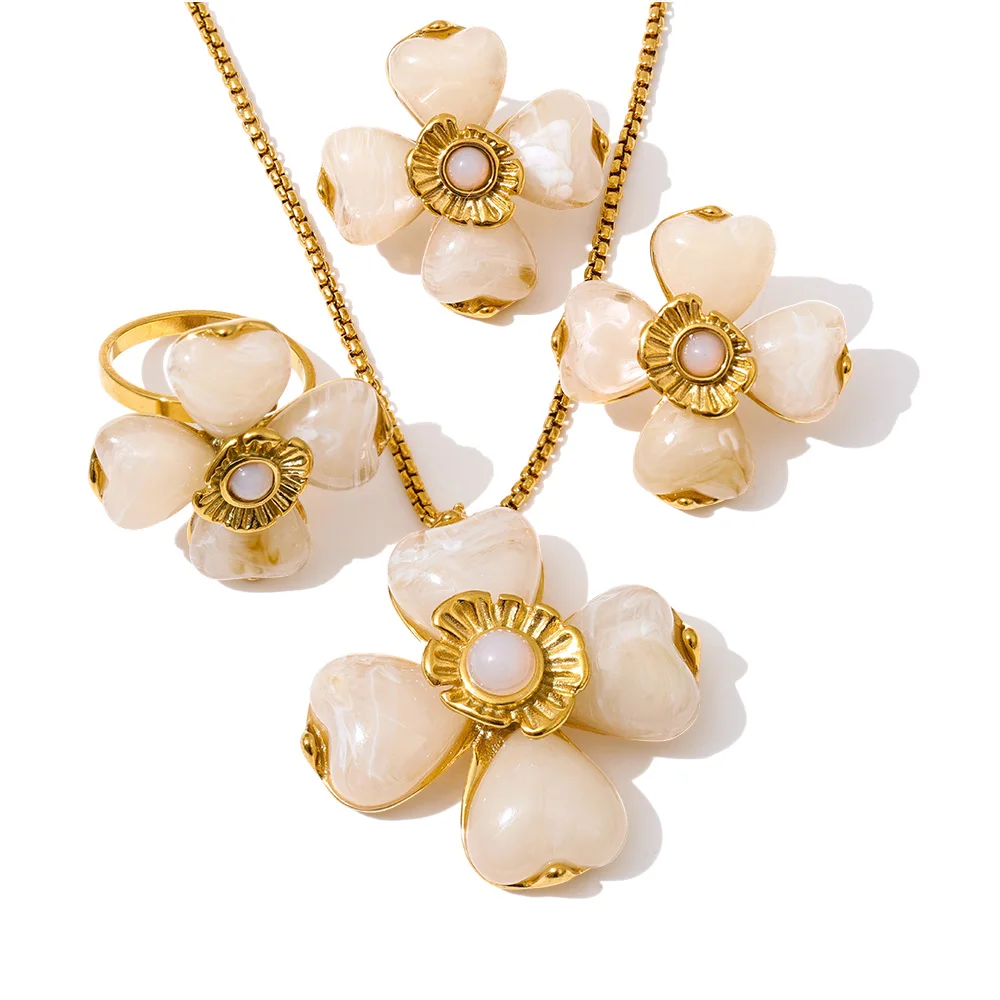 Women's Acrylic Flower Pendant Necklace & Ring Set