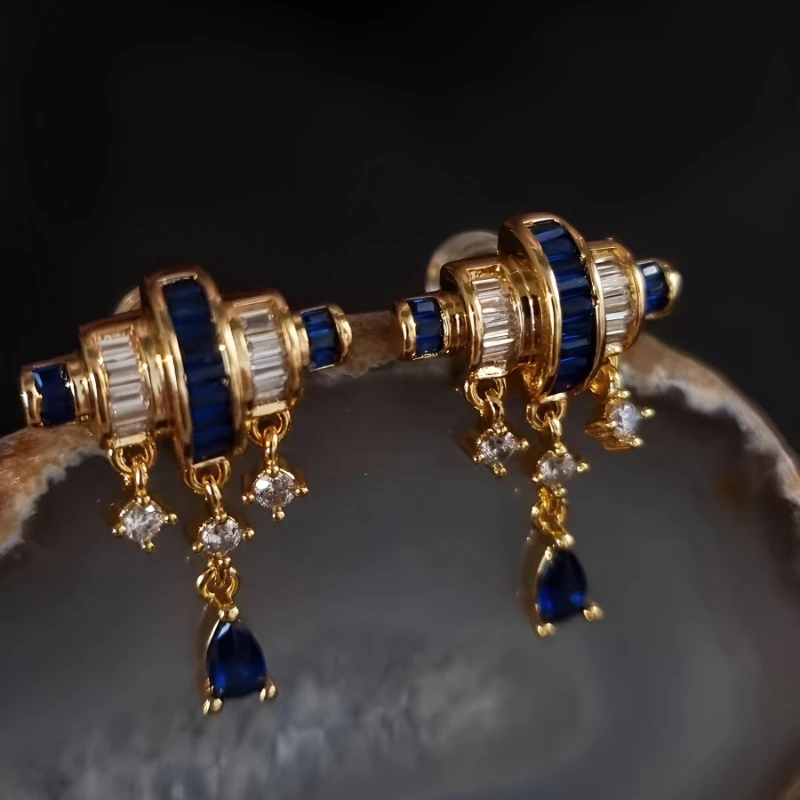 Retro-Kupferohrringe mit blauem synthetischem Zirkon, geometrische Anhängerohrringe für Damen, Bankette, Partys, Schmuck, Geschenke