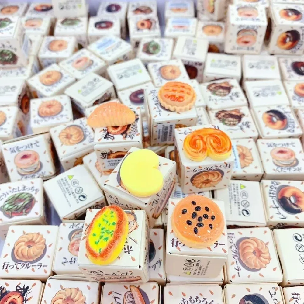 

120pcs Mini Resin Mini Baking Bread Bread Cake Micro Model Toy DIY Dessert Surprise Box Handmade