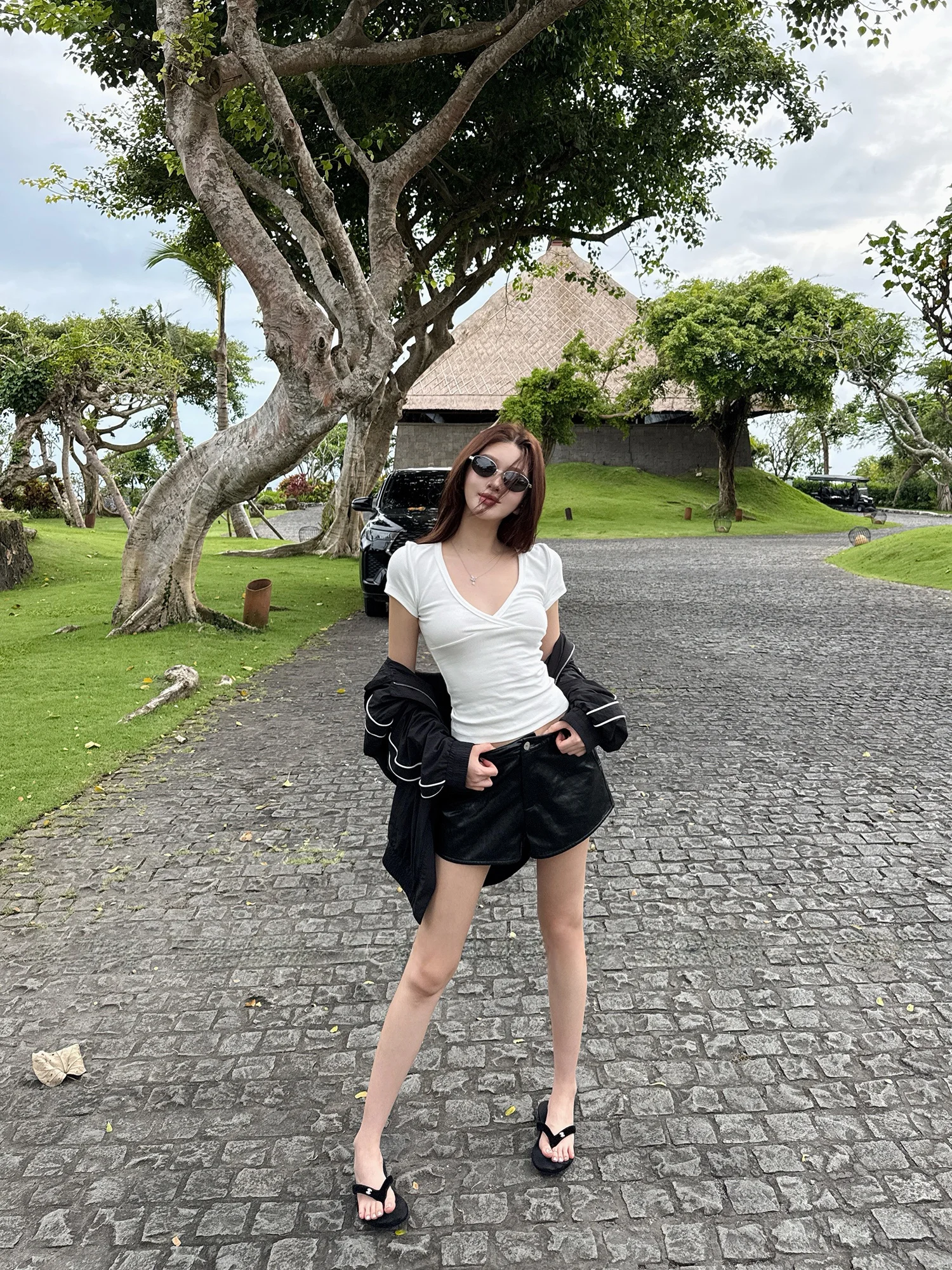 

FORNIYOYO Fashionable PU Leather Shorts Personality Shape Leggings Straight Leg Pants Spring Season Regular Thickness