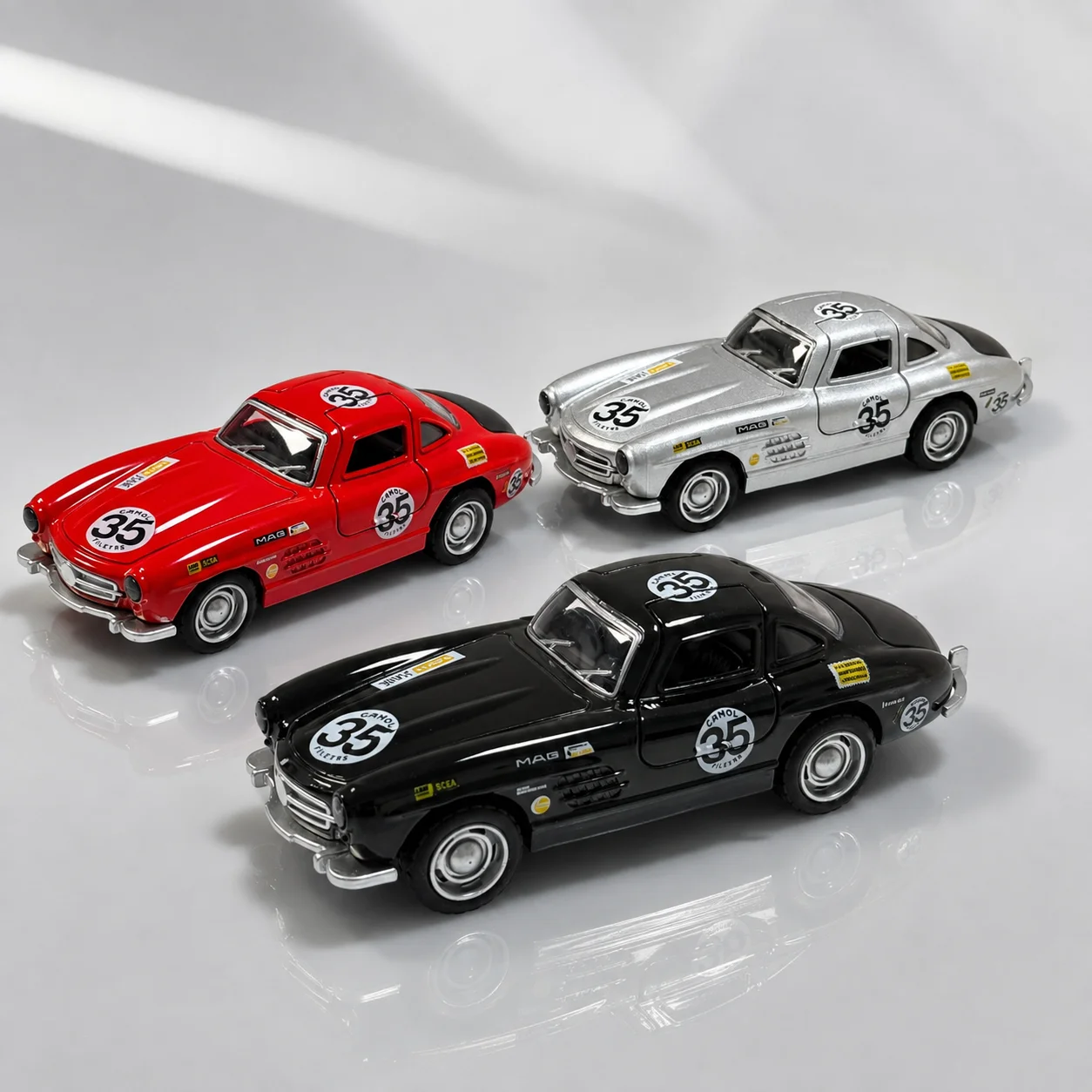 (Corrugated Box) Retro Classic Track-Editon Sports Car Style Toy Car, with Rebound Function, Metal Casting, the Best Gift.