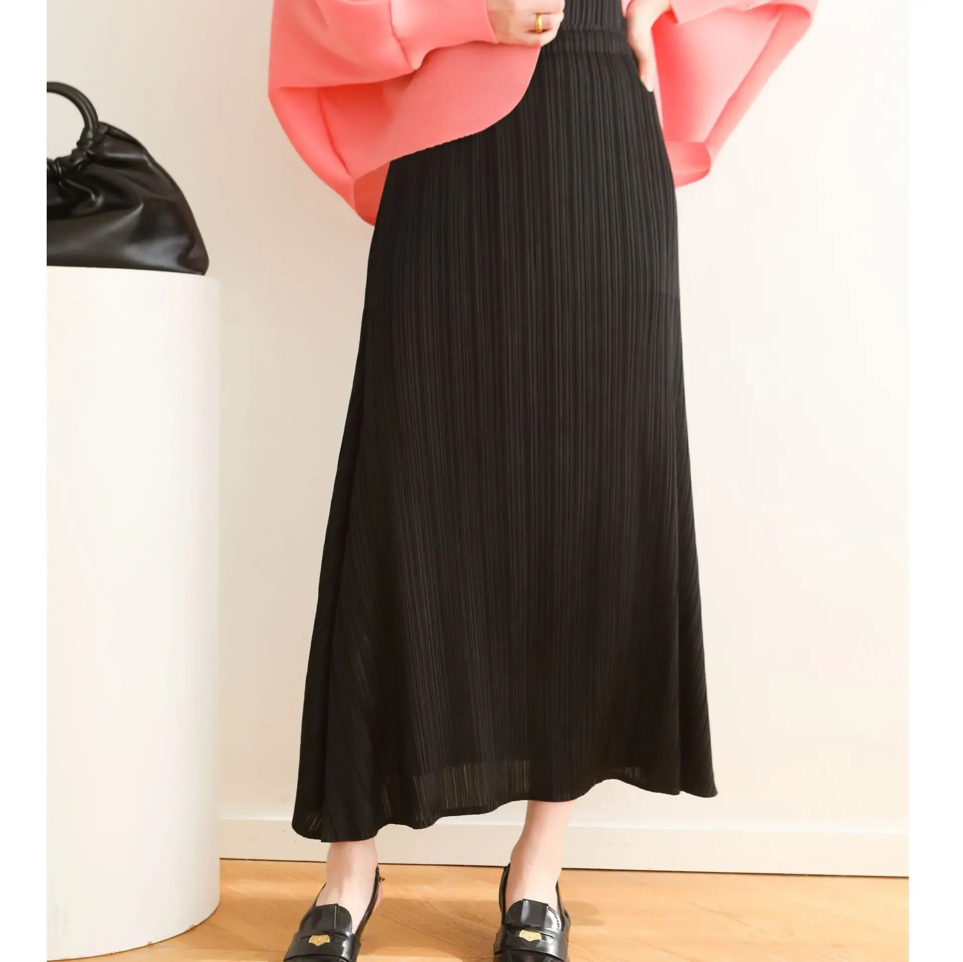 Women's Half Skirt 2025 Summer New Miyake Pleated Korean Version Loose Plus Size Casual Versatile Commuter Solid Half Skirt