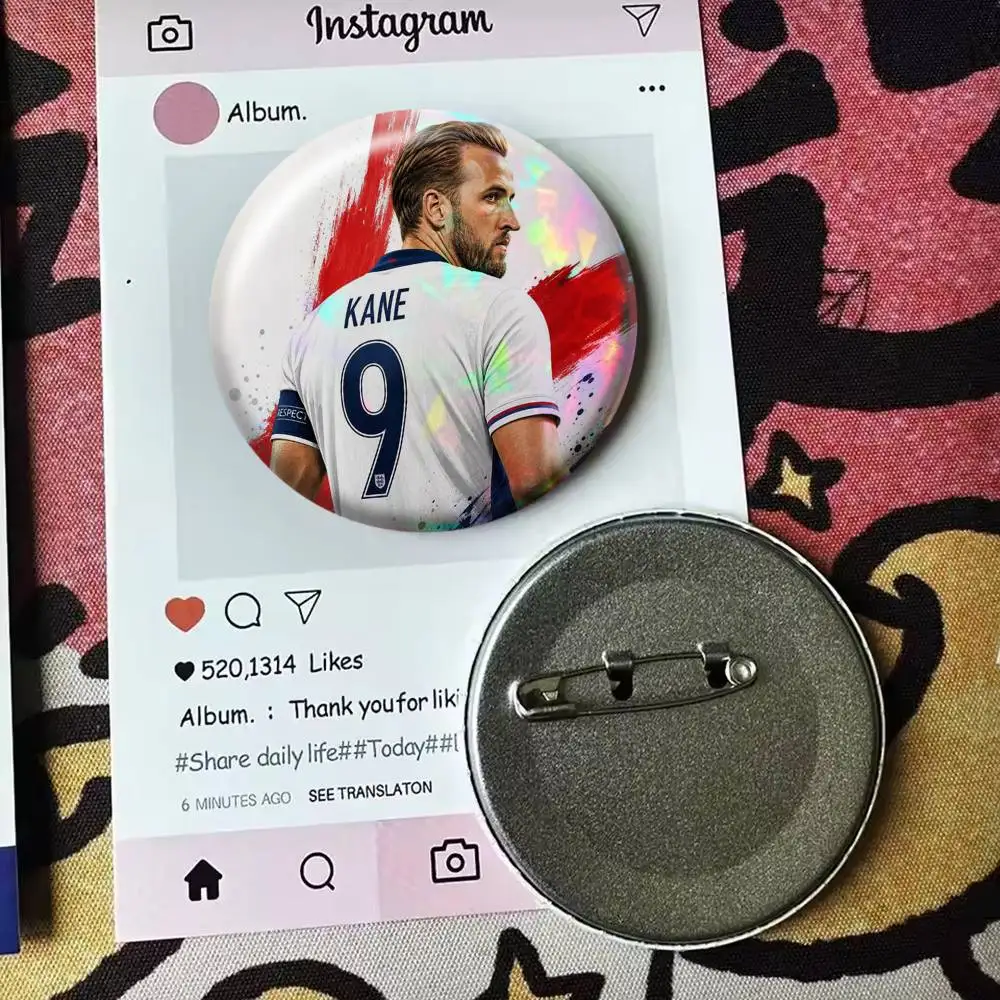 Football Harry Kane   Laser Badge Creative Pins Brooch for Bag Clothes Hat Decor Gifts Fans Collect