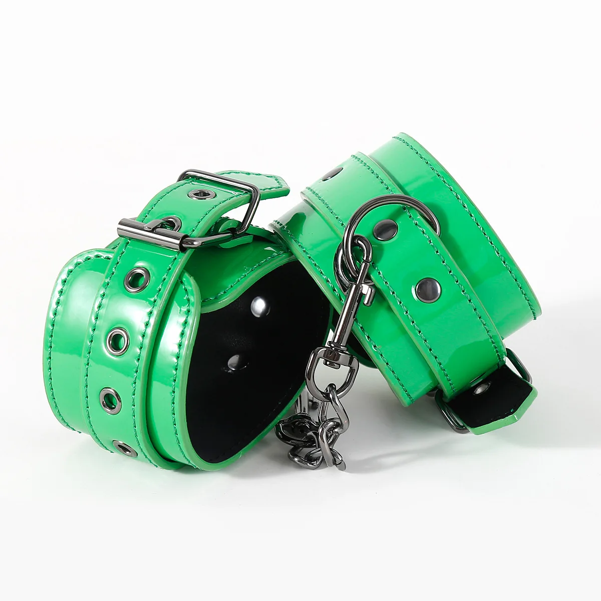 أصفاد عالية الجودة مثيرة معدنية قابلة للتعديل بولي Leather قيود جلدية المثيرة زوجات الكفة ألعاب جنسية للأزواج ألعاب الكبار لوازم