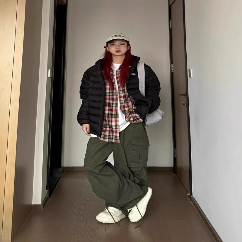 Pork rib down jacket, women's short, lightweight, 2025 winter new style, simple white duck down casual sports hooded jacket