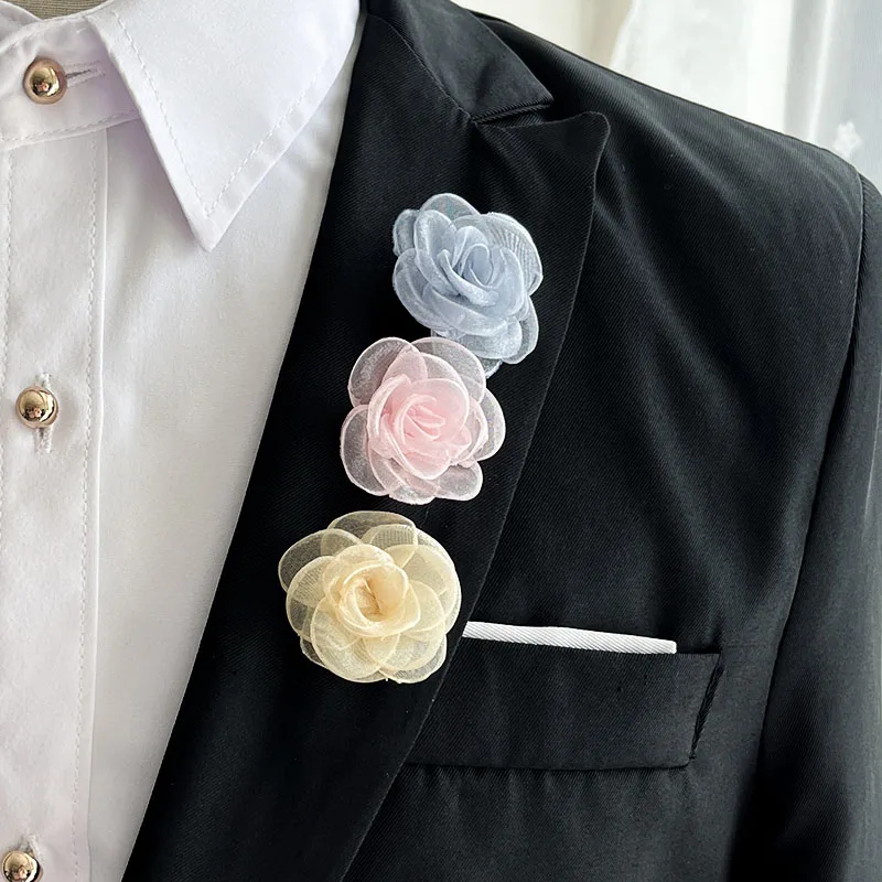 

Boutonniere Corsage Wedding Accessories Exquisite Brooch Buttonhole Flowers Bridesmaids Girls Romantic Artificial Roses Organza