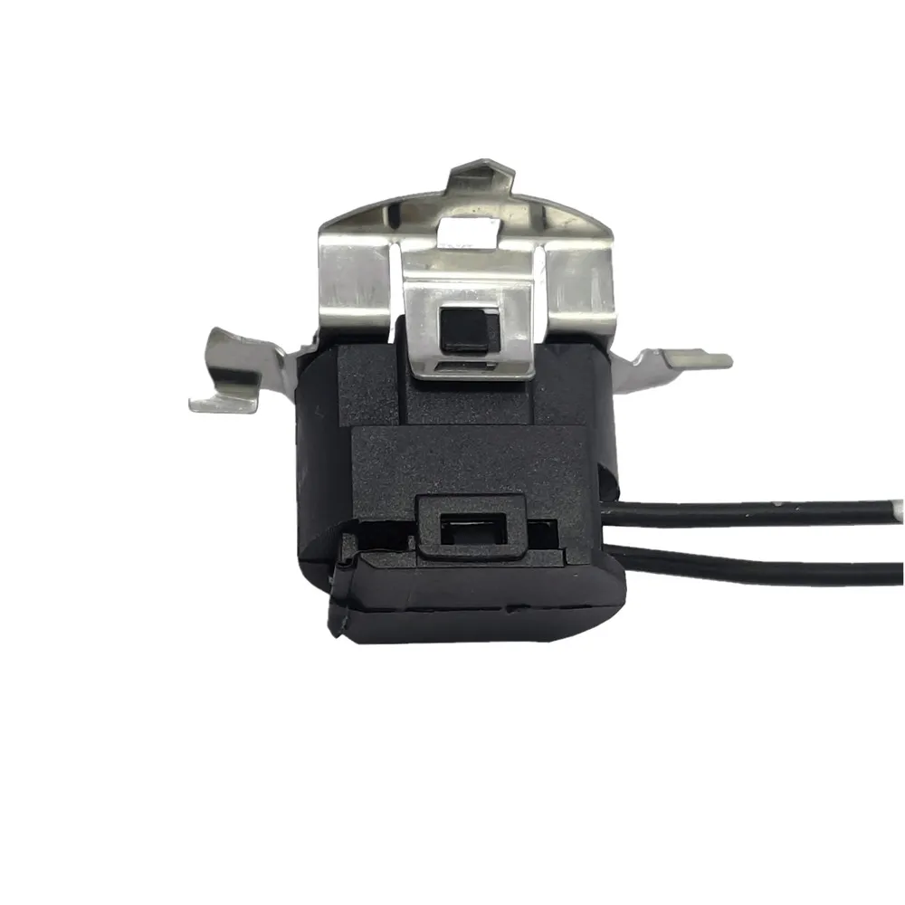 Halogen H7 Headlight Bulb Base Holder Adapter Bracket Retainer Clips for VW Jetta Magotan Bora Passat Polo A3 A4L A6L X5 Astra