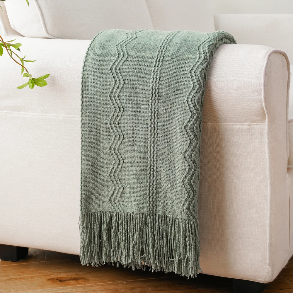 Coperta scozzese Battilo per letto lavorata a maglia con nappe Coperte per divano Coperta lavorata a maglia leggera verde Decorazioni per la casa primaverili