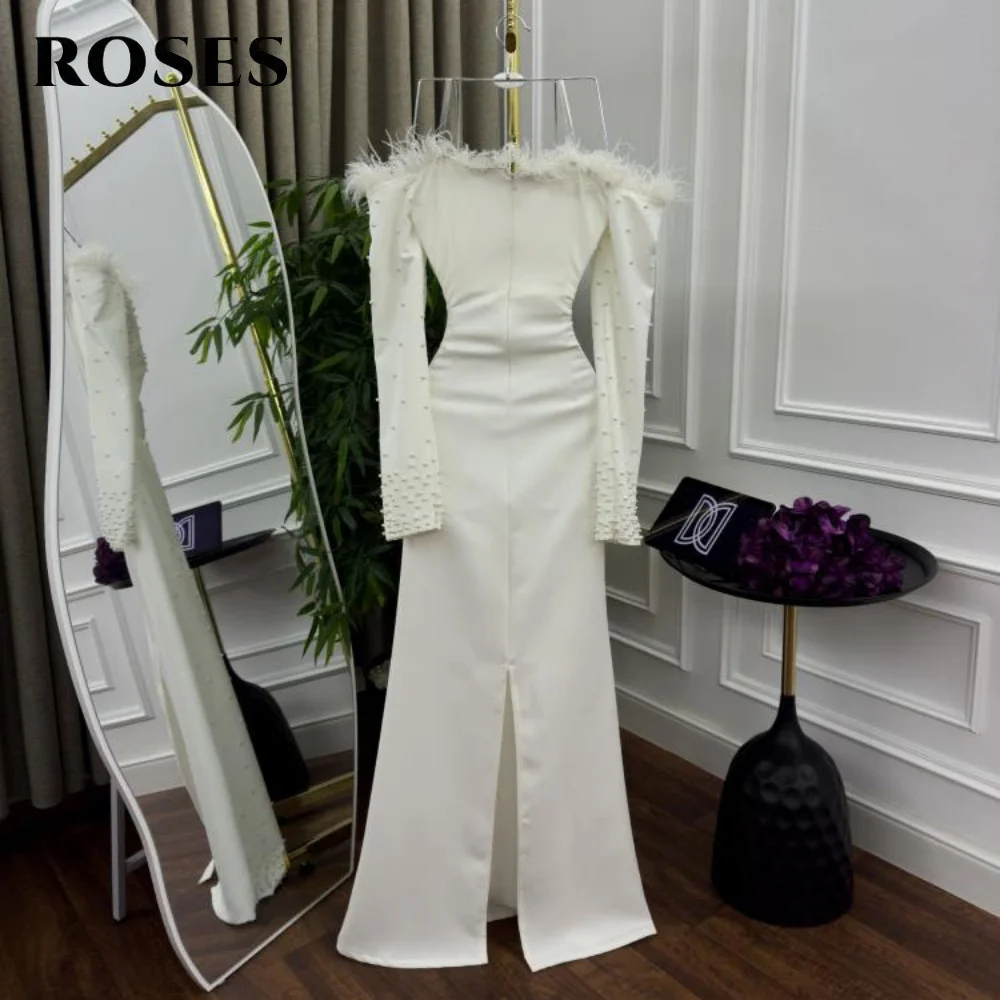 Rosas branco sereia vestido de baile fora do ombro plissado miçangas vestido de celebridade vestido de noite feminino com pérolas de penas personalizado