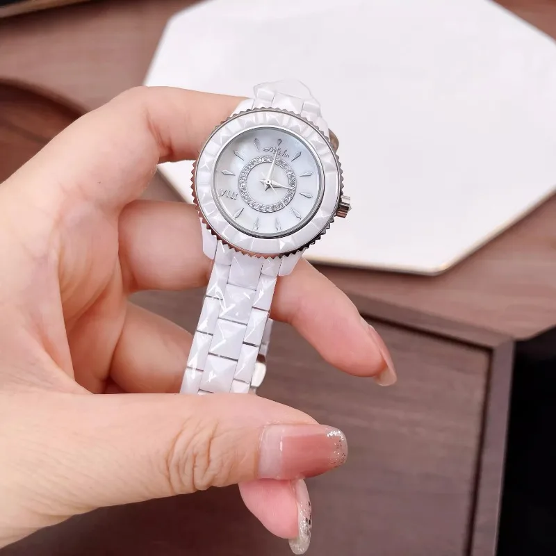 New genuine retro elegant women's watch light luxury trend simple classic automatic waterproof quartz women's watch