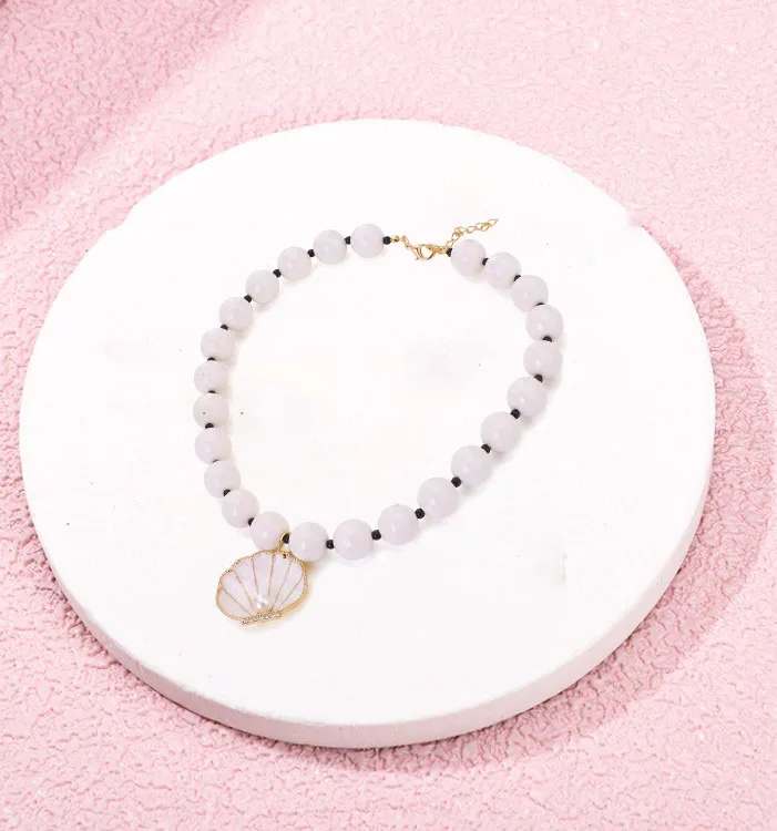 Cross border summer new personalized niche spicy girl collarbone chain, red chili shell pendant bead necklace