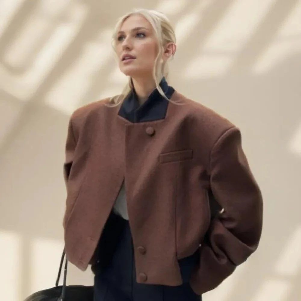 

2025 Autumn Women Camel Contrast Stand Color Safari Coat Front Buttons Full Sleeve Pad Shoulder Loose Jacket Short Outerwear