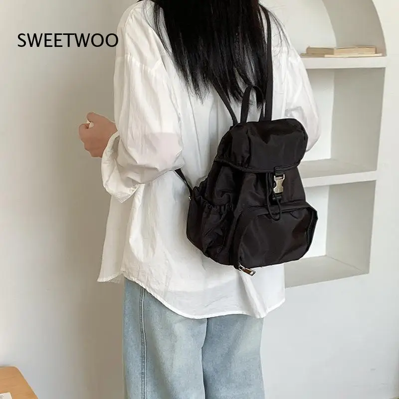Solid-Tone Bear-Charm-Decorated Urban-Ready Casual School-Commute Daypack