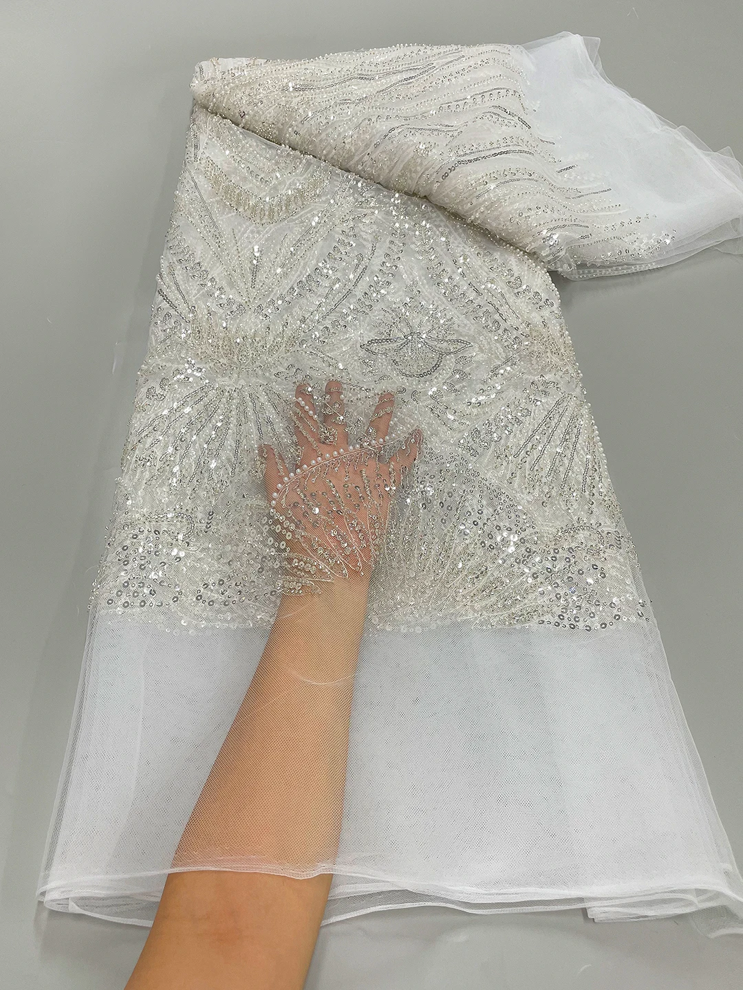 Luxury African Groom Sequins Lace Fabric High Quality 2024 Heavy Beads Embroidery French Tulle Lace Nigerian Wedding Dress