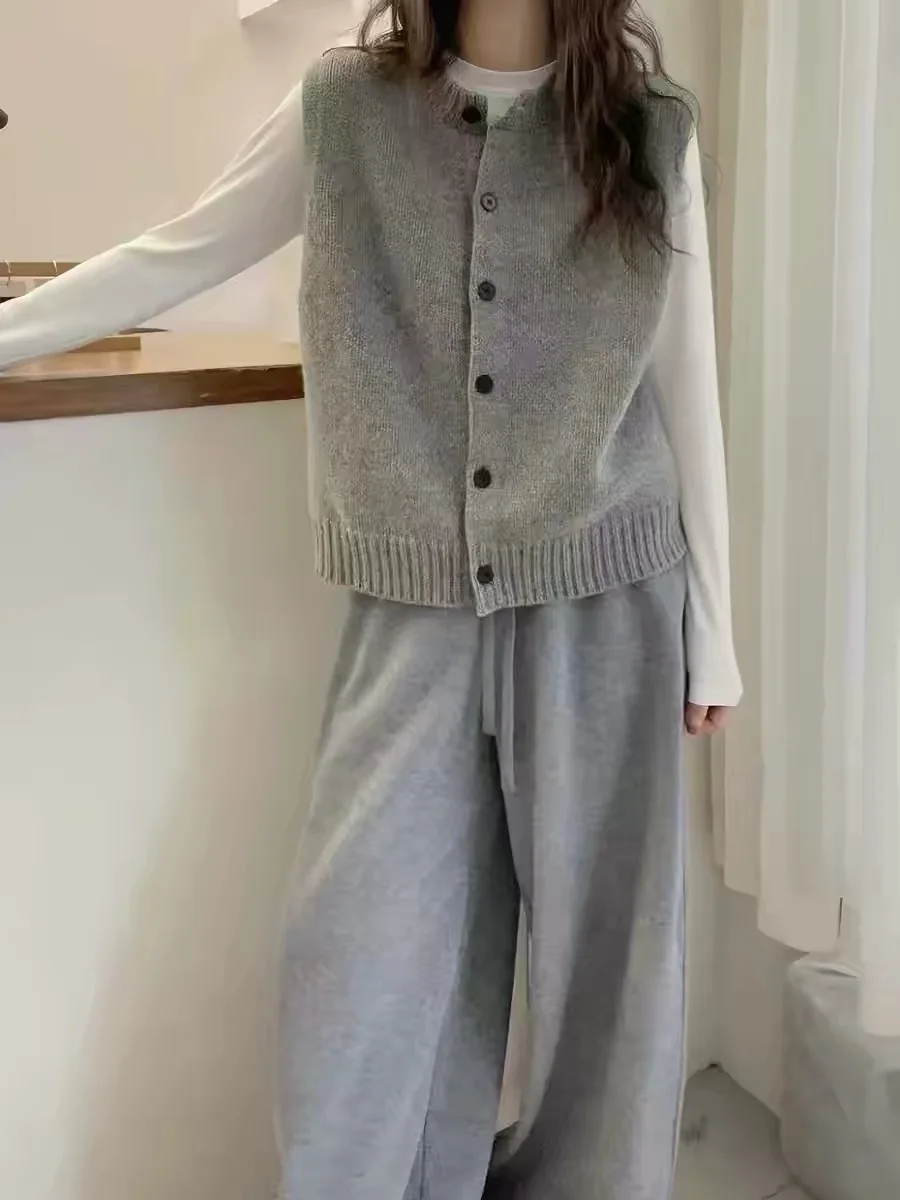 Autumn and winter new 100% wool knitted vest women's round-neck sweater vest layered off-shoulder loose sleeveless top cardigan